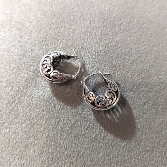 Silpada .925 Silver Filigree Hoop Earrings P1126 - Picture 5 of 5